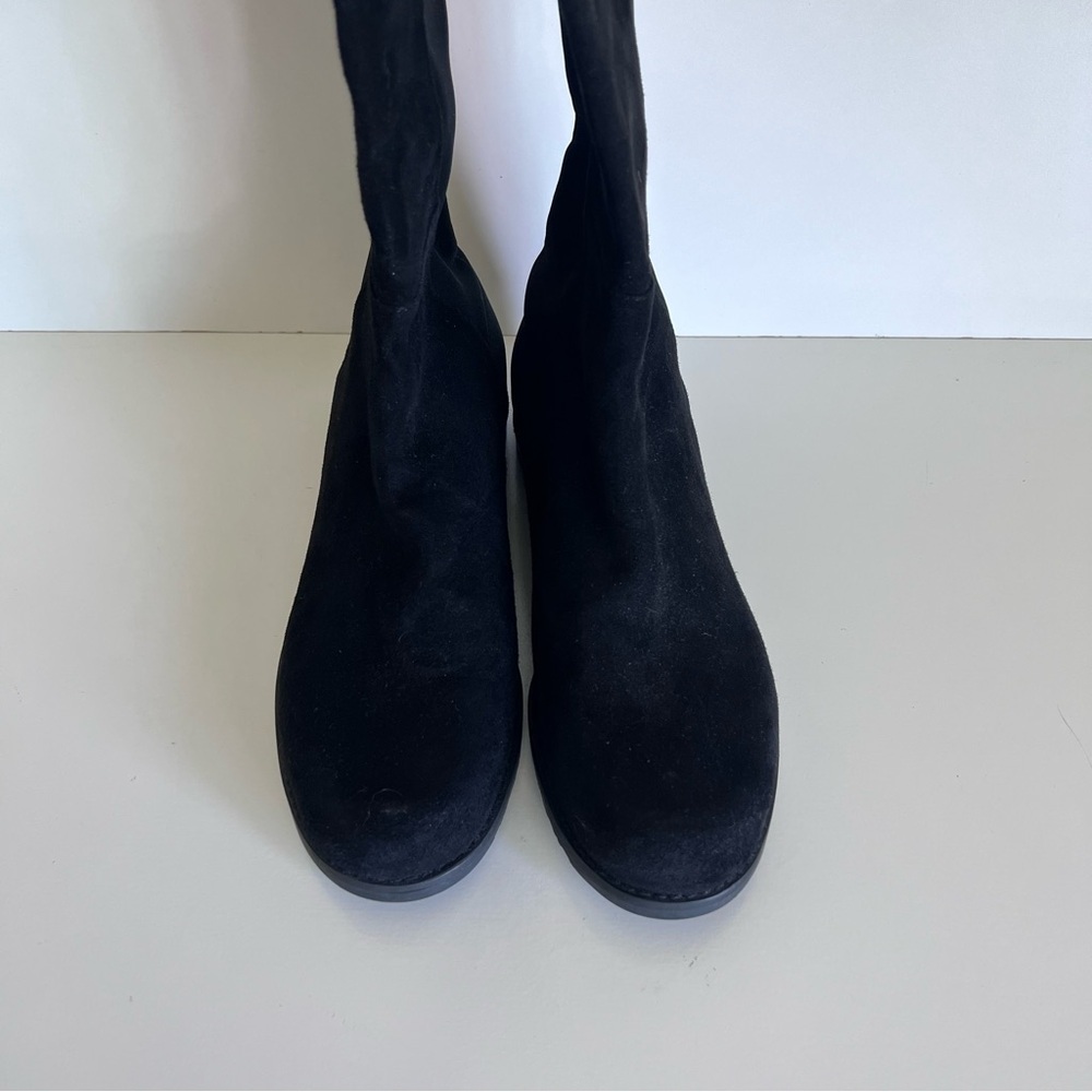 Stuart Weitzman Women's 5050 Over the Knee Suede Boots - Picture 3 of 11